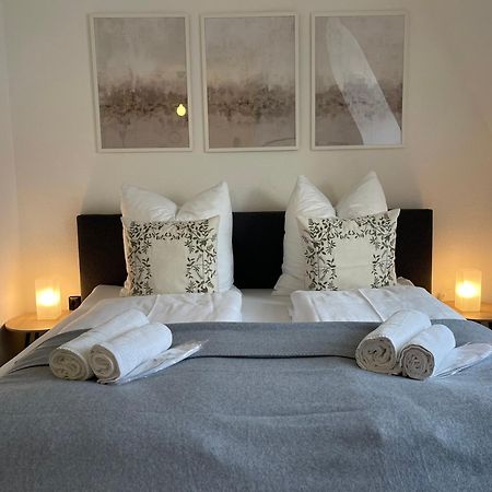 Raha Apartments - Modernes Studio-Apartment - Hbf - Gratis Parkplatz Erfurt Ngoại thất bức ảnh