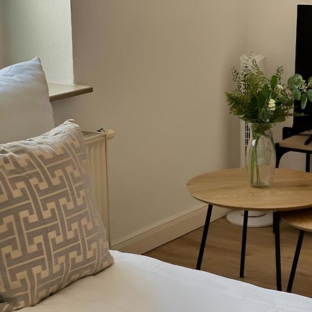 Raha Apartments - Modernes Studio-Apartment - Hbf - Gratis Parkplatz Erfurt Ngoại thất bức ảnh