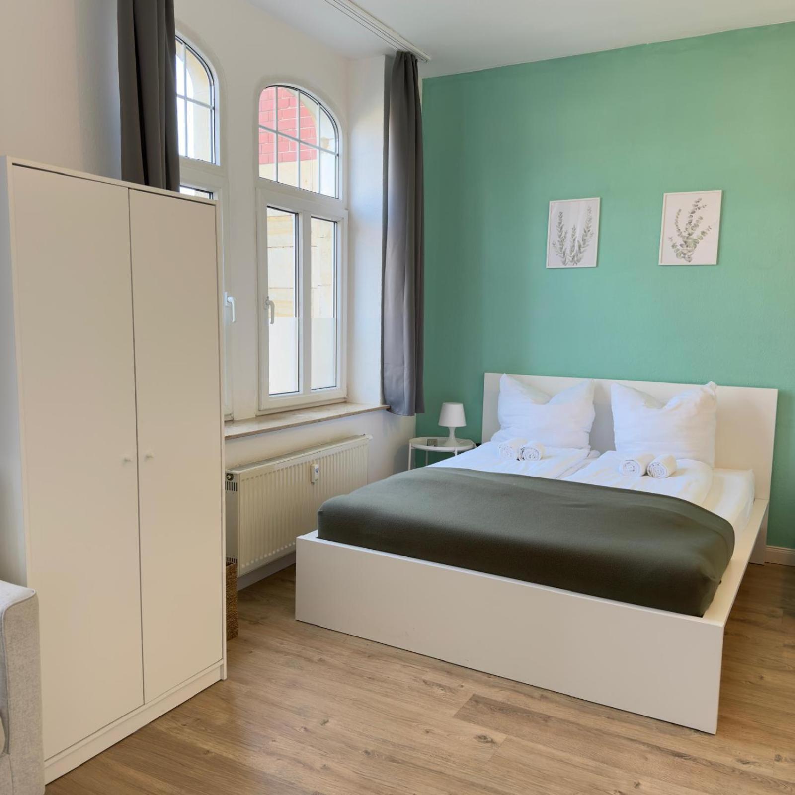 Raha Apartments - Modernes Studio-Apartment - Hbf - Gratis Parkplatz Erfurt Ngoại thất bức ảnh