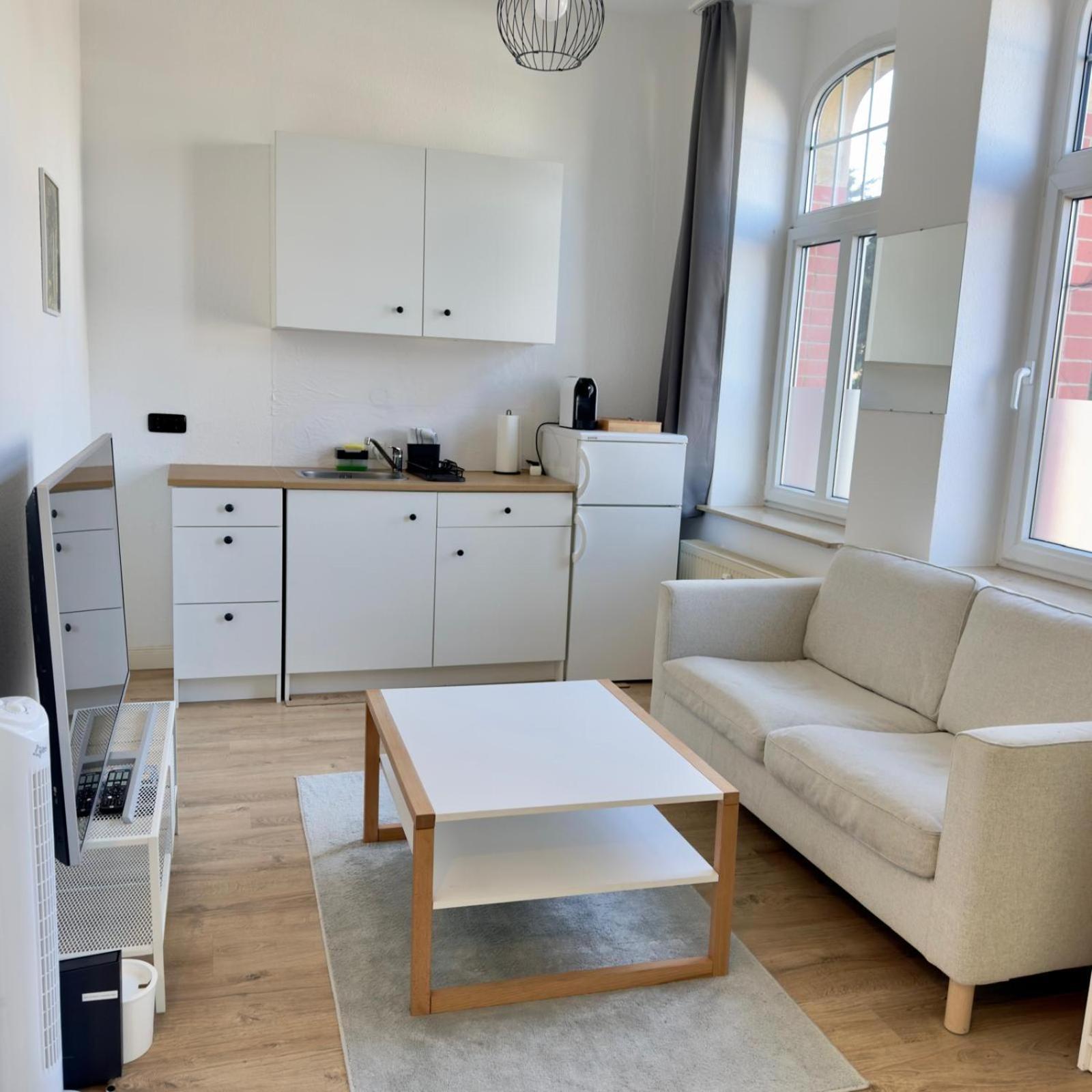 Raha Apartments - Modernes Studio-Apartment - Hbf - Gratis Parkplatz Erfurt Ngoại thất bức ảnh
