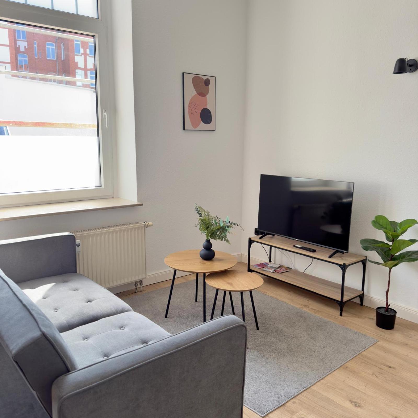 Raha Apartments - Modernes Studio-Apartment - Hbf - Gratis Parkplatz Erfurt Ngoại thất bức ảnh